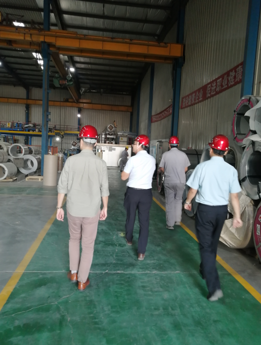 The Foreign Customer Visited the Rock Wool Composite Board Production Workshop